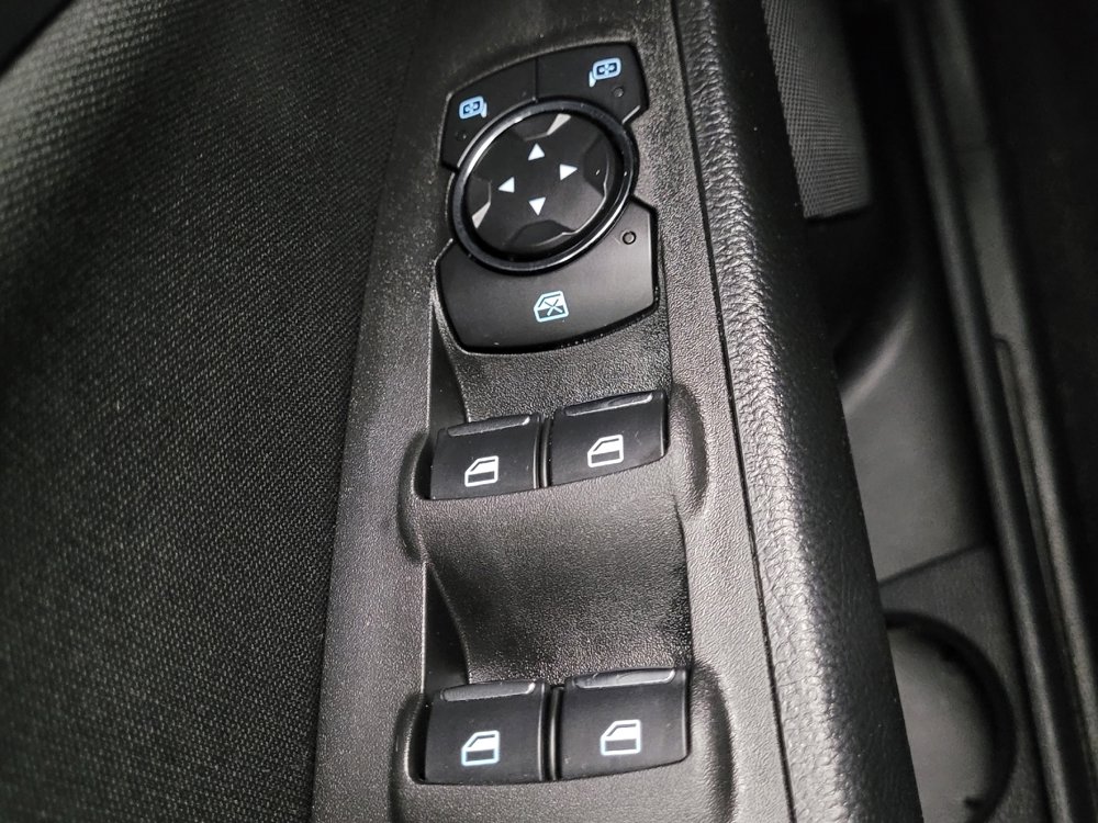 Used 2020 Ford Fusion SE image 27