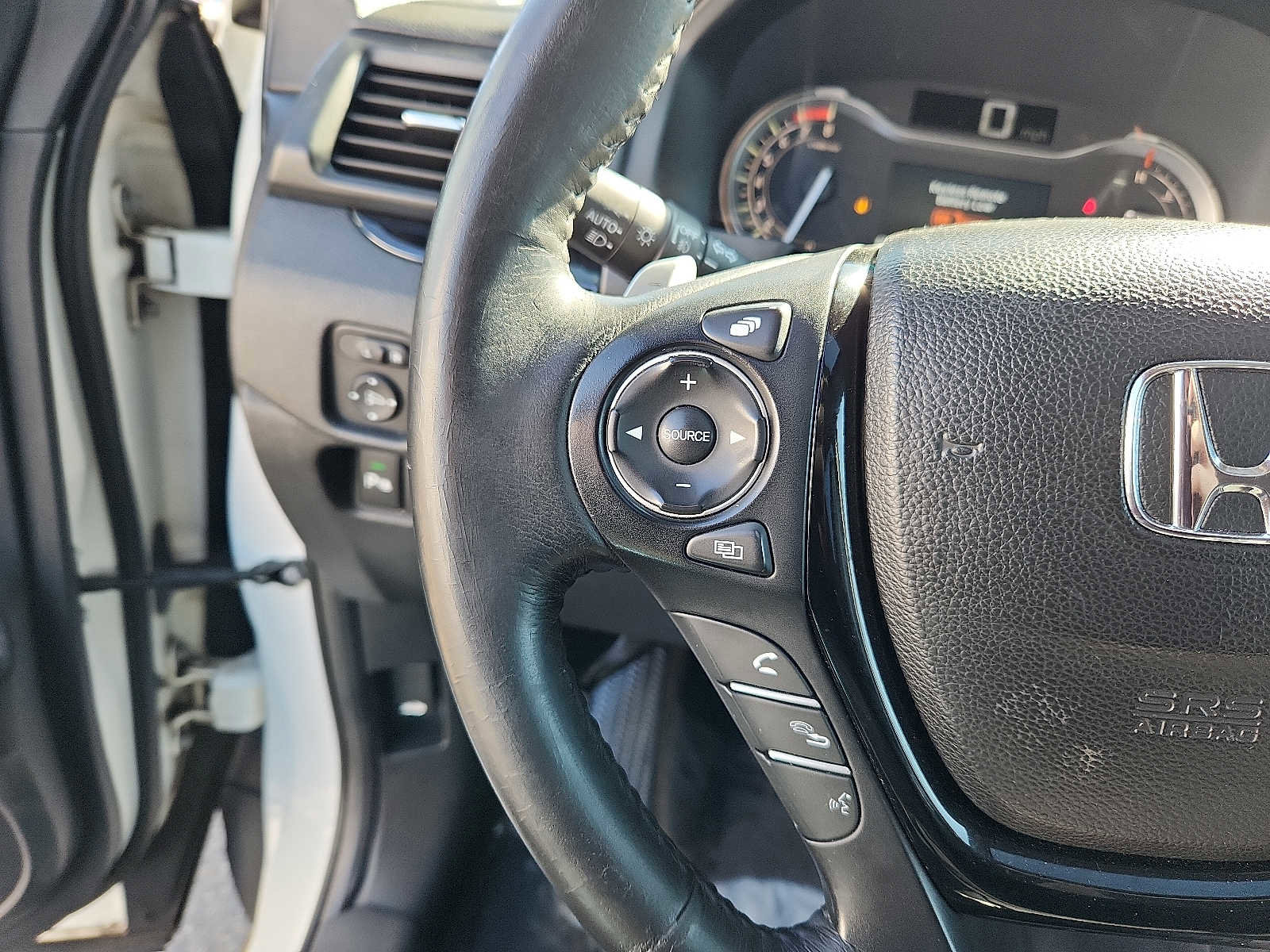 Used 2018 Honda Pilot Touring image 20