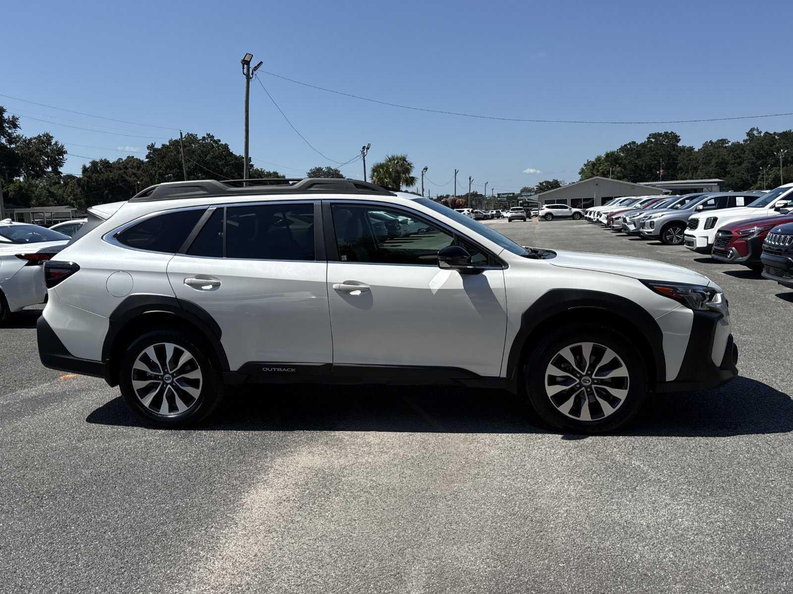Used 2024 Subaru Outback Limited w/ Popular Package #2 AWD/4WD image 6