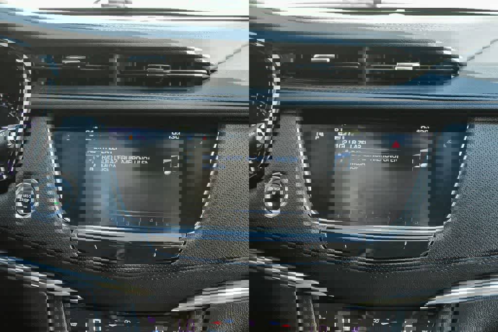 Used 2019 Cadillac XT5 Premium Luxury image 13