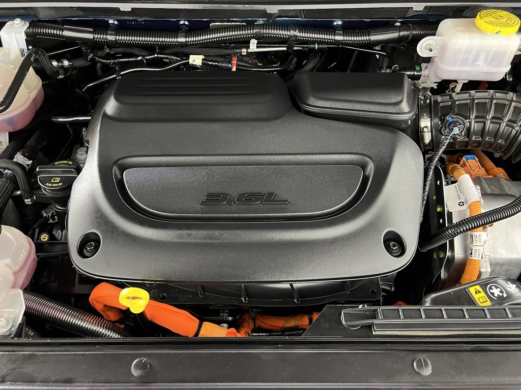 Certified 2024 Chrysler Pacifica Limited image 36