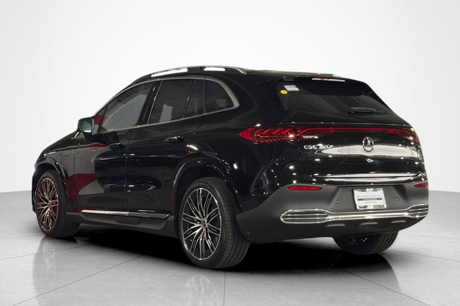 New 2027 Mercedes-Benz EQE 320 4MATIC SUV image 3