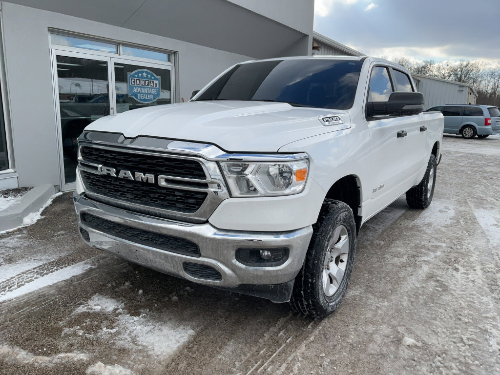 Used 2024 RAM 1500 Big Horn AWD/4WD image 3