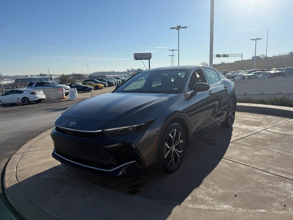 Certified 2024 Toyota Crown image 9