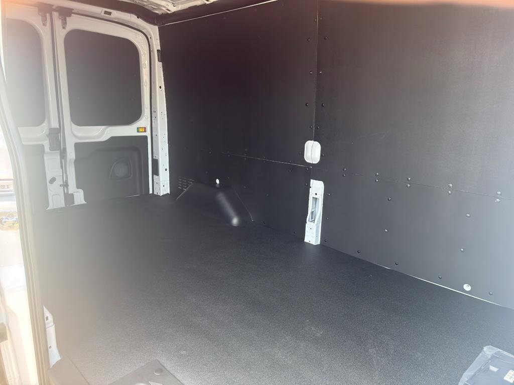 New 2026 Ford Transit 250 148 Medium Roof RWD image 8