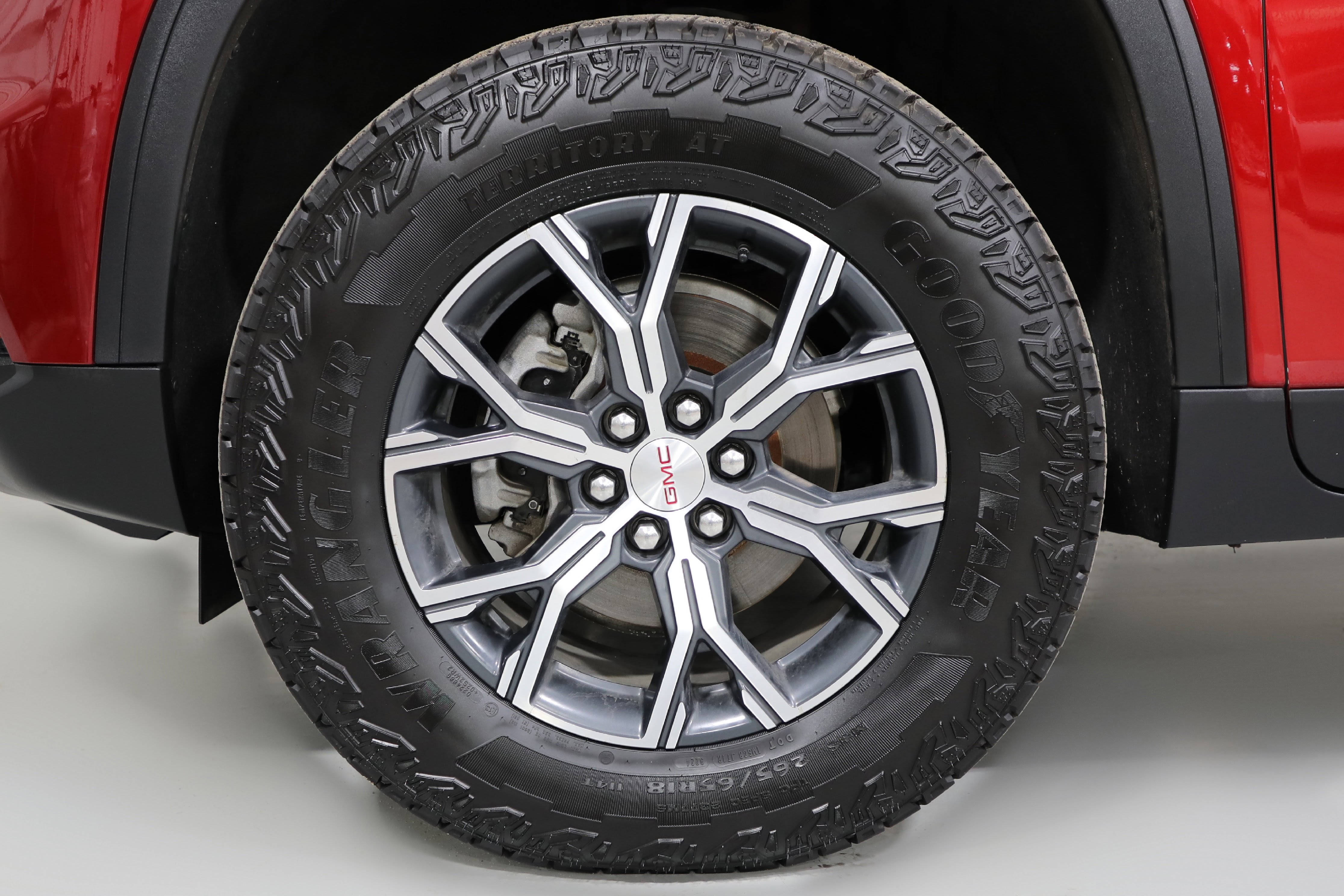 Used 2024 GMC Acadia AT4 image 26