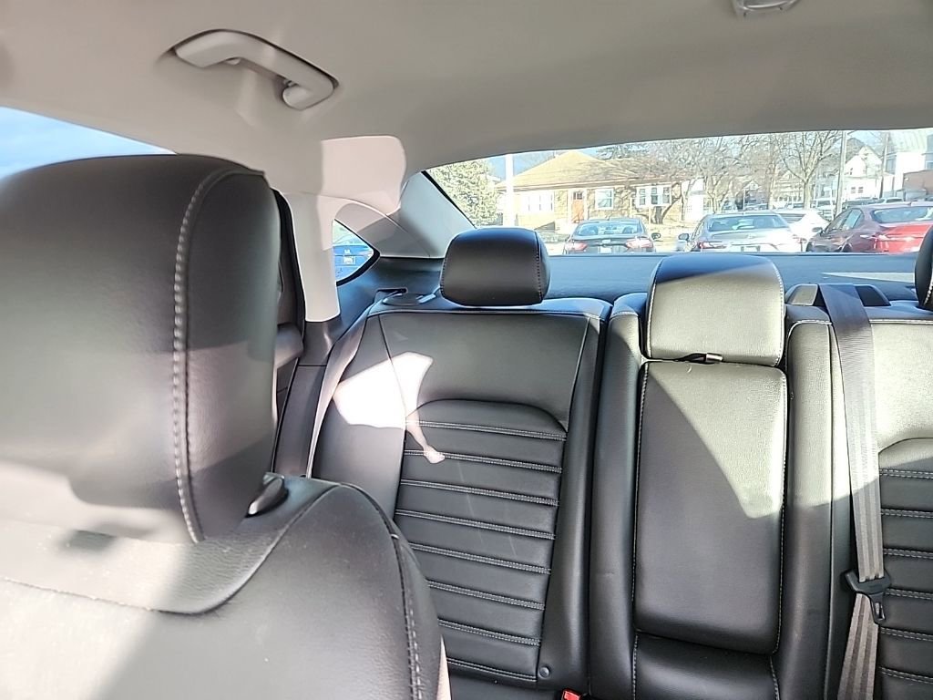 Used 2015 Ford Fusion SE w/ Equipment Group 202A image 21