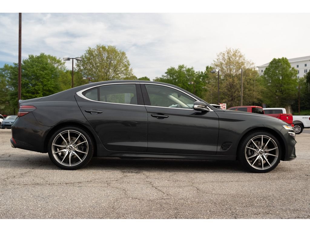 Used 2023 Genesis G70 2.0T image 9