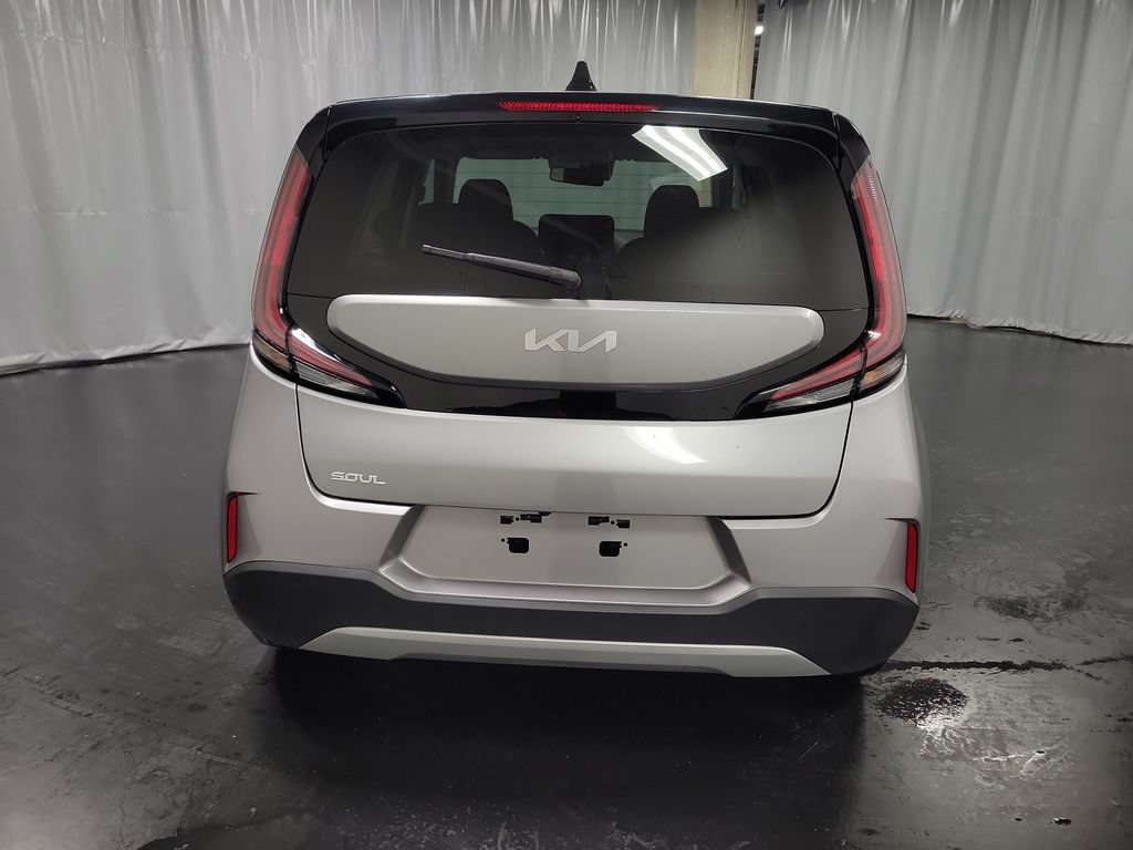 Used 2025 Kia Soul LX w/ LX Technology Package FWD image 7