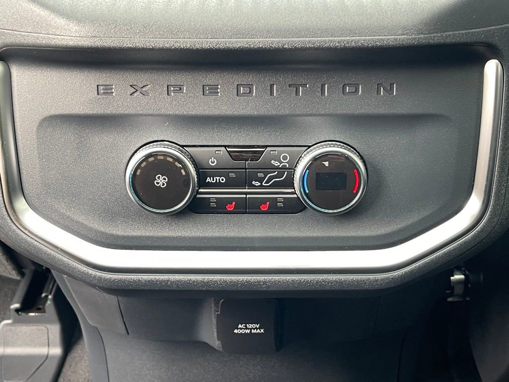 New 2025 Ford Expedition Platinum w/ Stealth Performance Package image 18