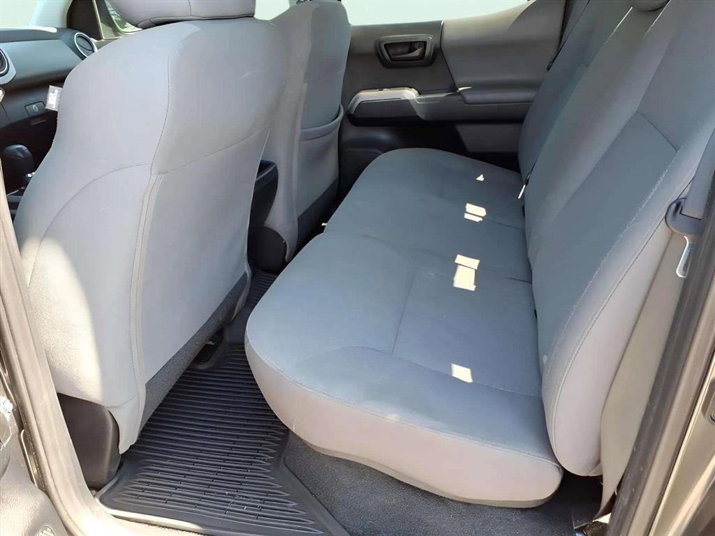 Used 2018 Toyota Tacoma SR5 image 8