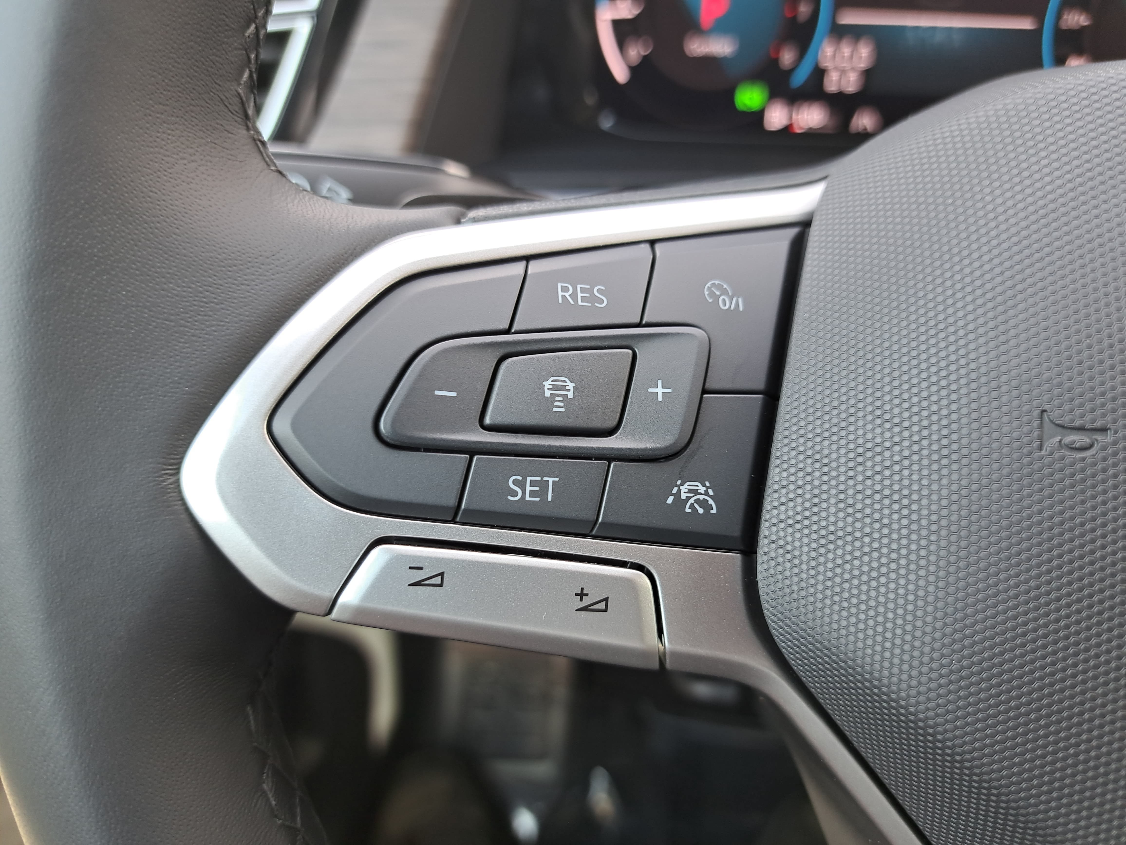 New 2026 Volkswagen Atlas SEL Premium R-Line AWD/4WD image 18