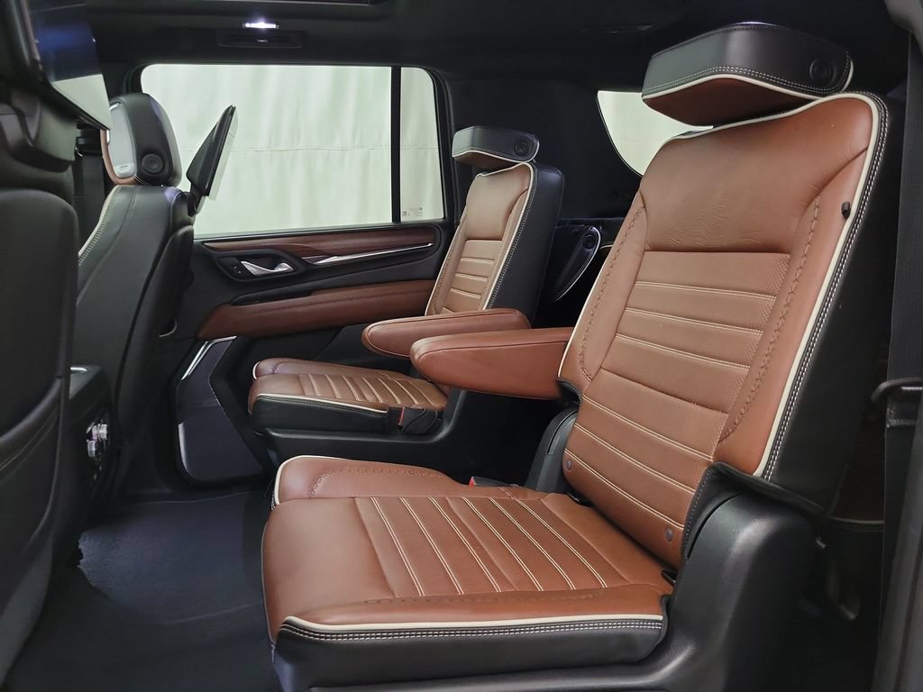 Certified 2023 GMC Yukon XL Denali Ultimate AWD/4WD image 9