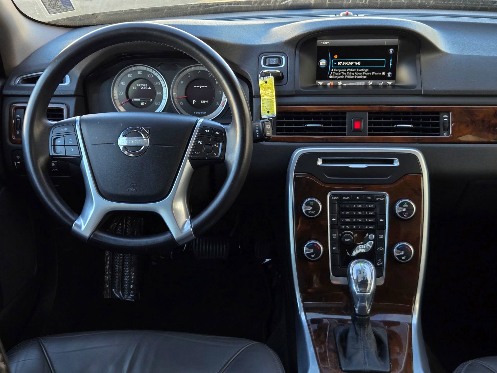 Used 2013 Volvo XC70 3.2 image 25