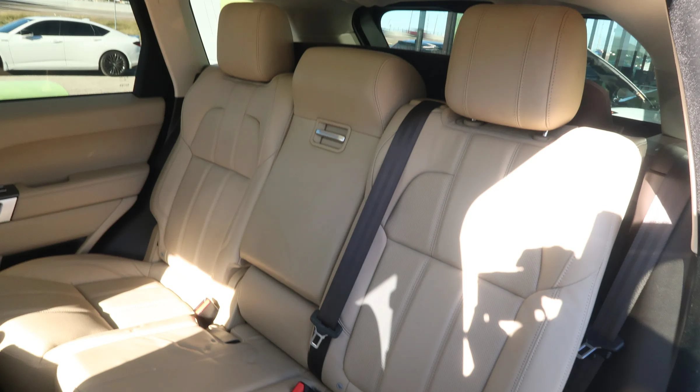 Used 2017 Land Rover Range Rover Sport SE AWD/4WD image 22