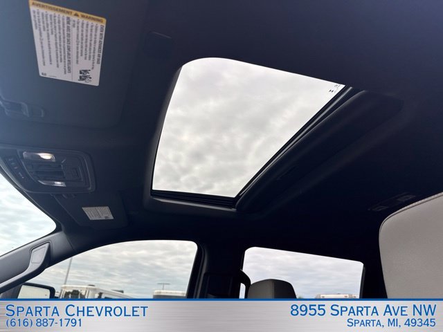 Used 2024 Chevrolet Silverado 2500 ZR2 w/ Technology Package AWD/4WD image 20