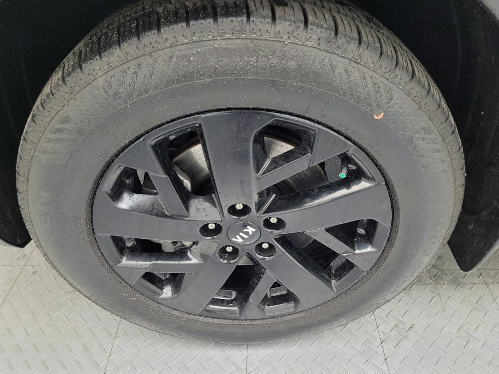 Used 2021 Kia Sorento S image 31