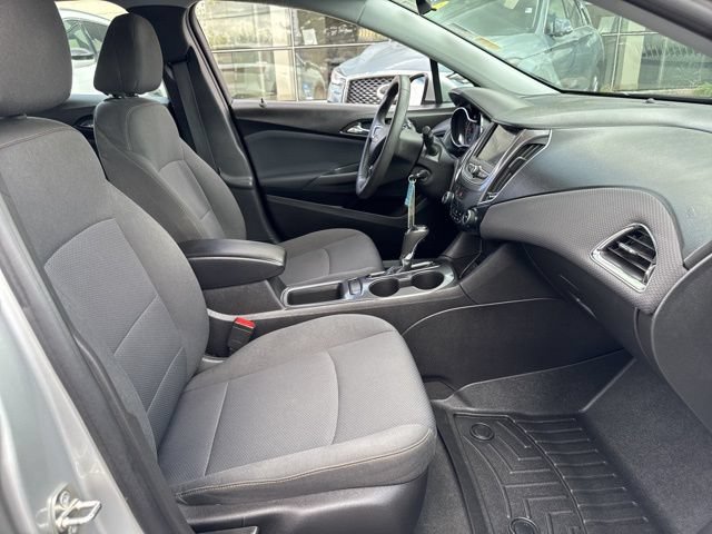 Used 2019 Chevrolet Cruze LS FWD image 20
