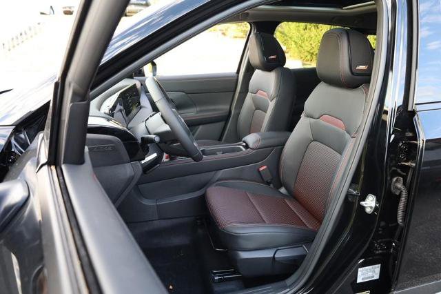 New 2026 Nissan Kicks SR w/ SR Premium Package image 8