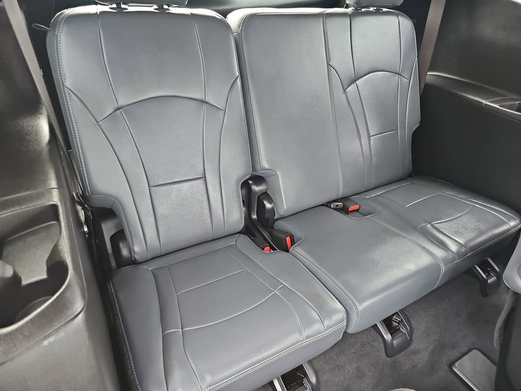 Used 2024 Buick Enclave Premium image 12