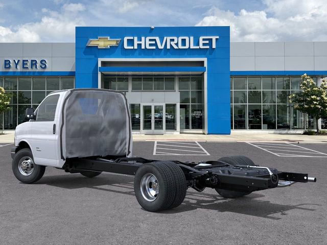 New 2025 Chevrolet Express 4500 w/ Power Convenience Package image 3