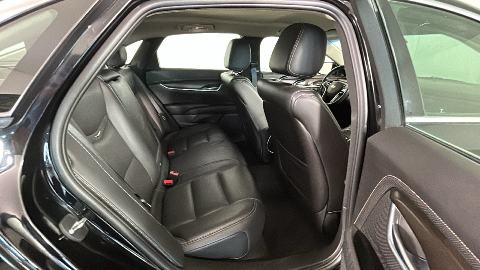 Used 2019 Cadillac XTS Luxury FWD image 34