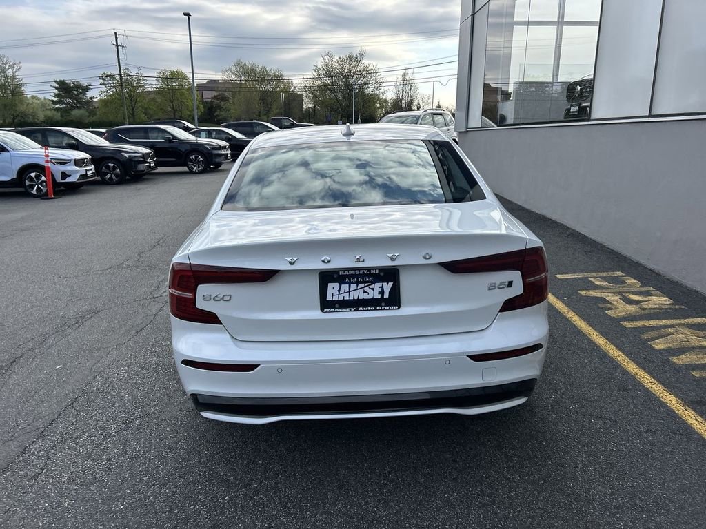 Certified 2025 Volvo S60 B5 Core AWD/4WD image 7