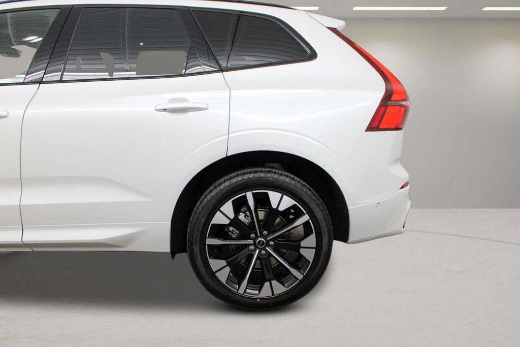 New 2026 Volvo XC60 B5 Plus w/ Protection Package Premier AWD/4WD image 68