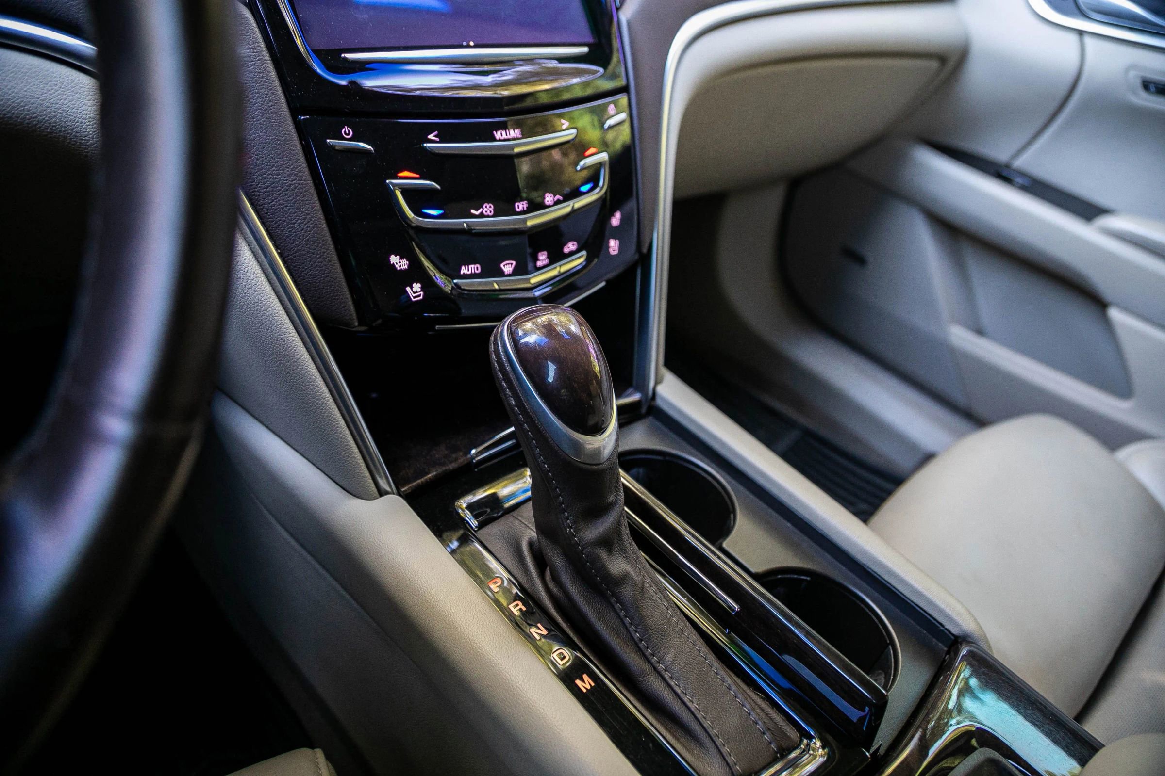 Used 2015 Cadillac XTS Premium FWD image 22