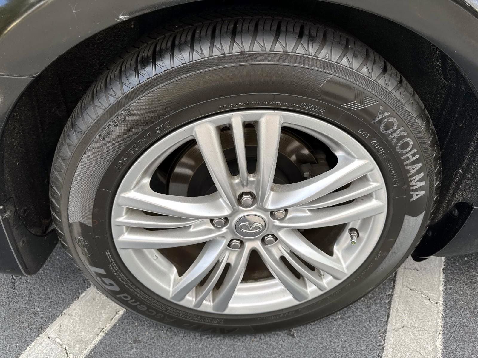 Used 2012 INFINITI G37 Journey w/ Premium Pkg image 27