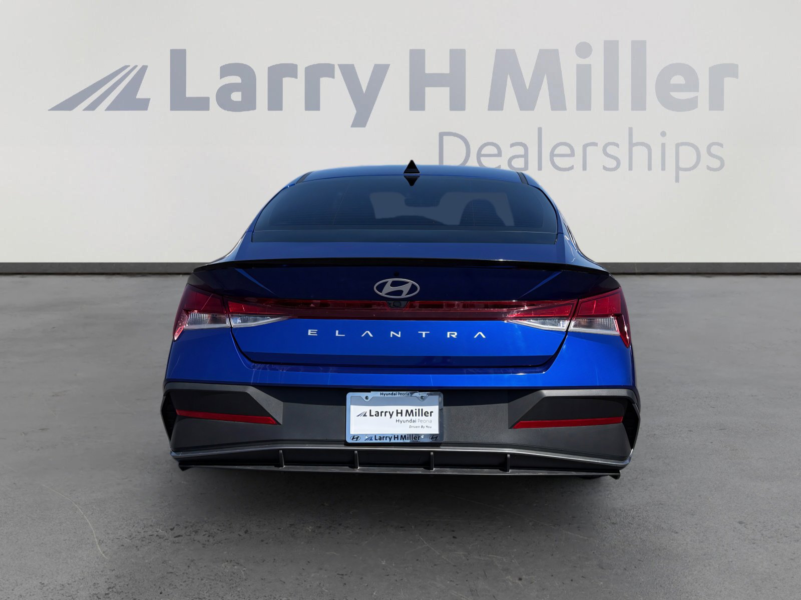 Certified 2025 Hyundai Elantra Sport FWD image 4