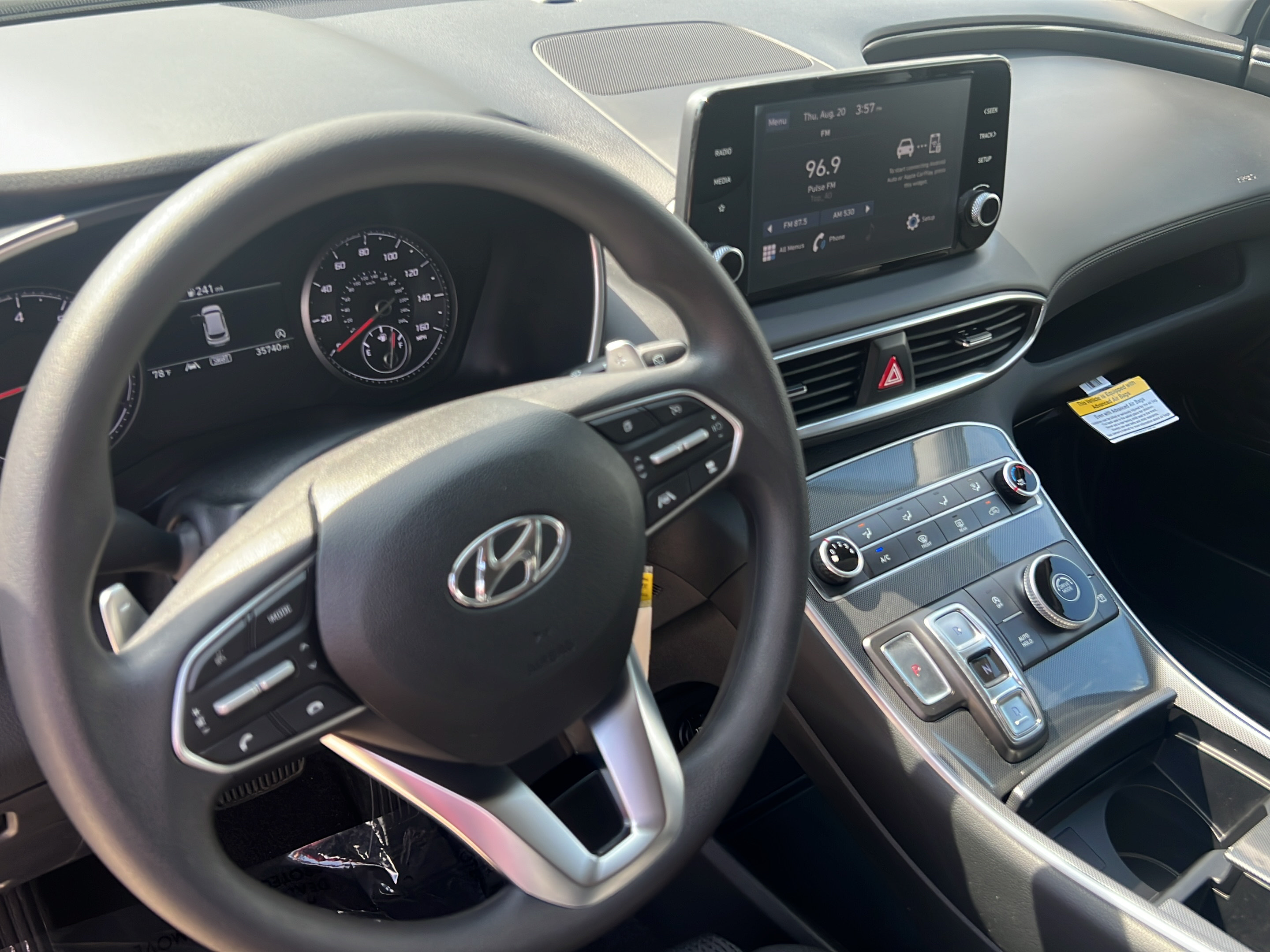 Certified 2023 Hyundai Santa Fe SE FWD image 9
