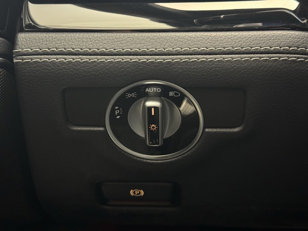 Used 2017 Mercedes-Benz SL 63 AMG image 16