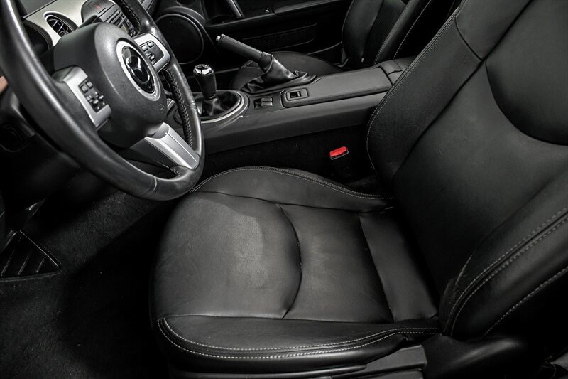 Used 2012 MAZDA MX-5 Miata Grand Touring w/ Premium Pkg RWD image 15