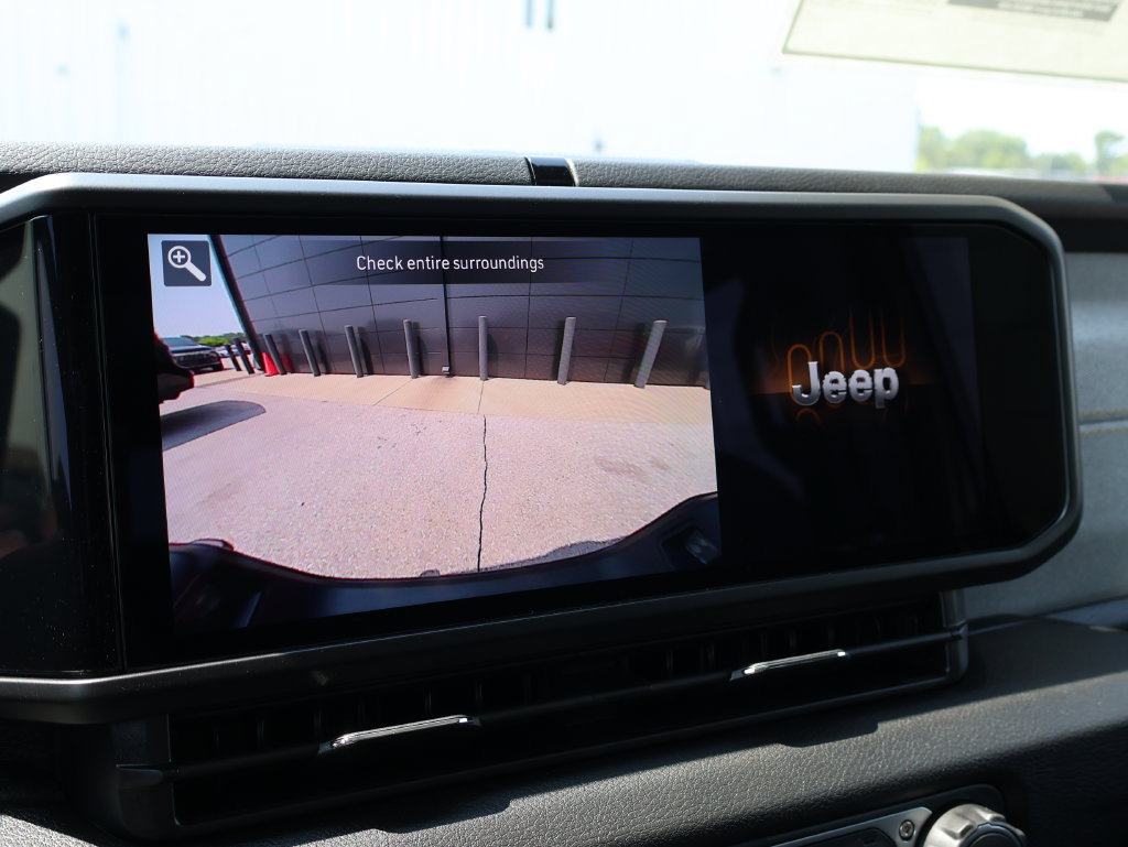 New 2026 Jeep Gladiator Sport AWD/4WD image 32