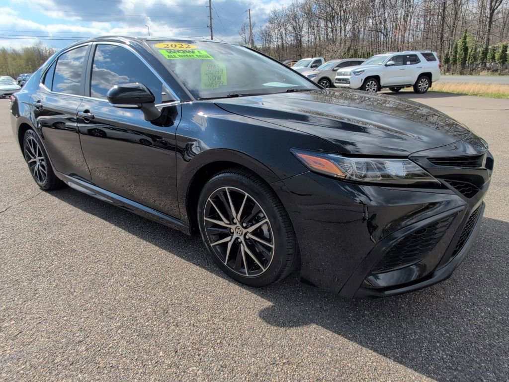 Used 2022 Toyota Camry SE AWD/4WD image 9