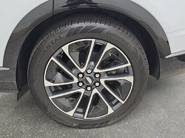 New 2027 Cadillac Optiq Sport RWD image 30