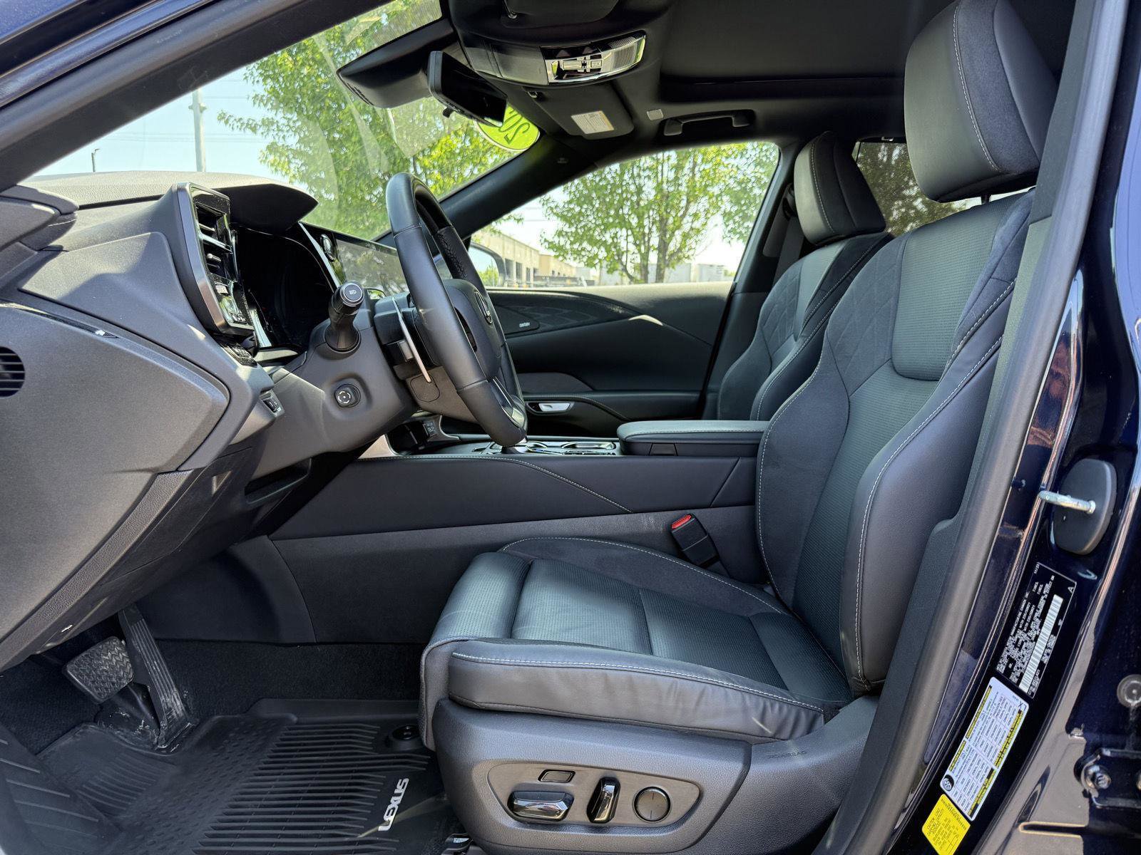 Certified 2024 Lexus RX 350 AWD w/ Convenience Package image 11