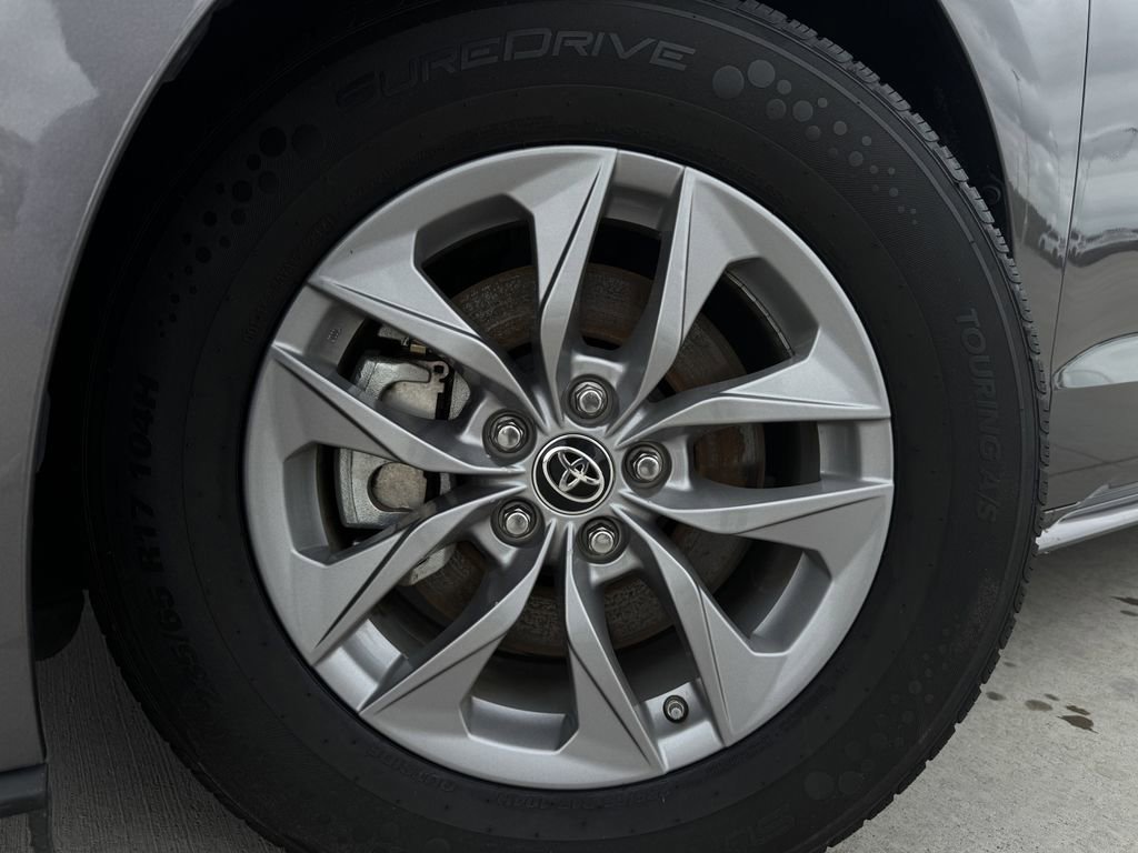 Used 2022 Toyota Sienna XLE FWD image 9