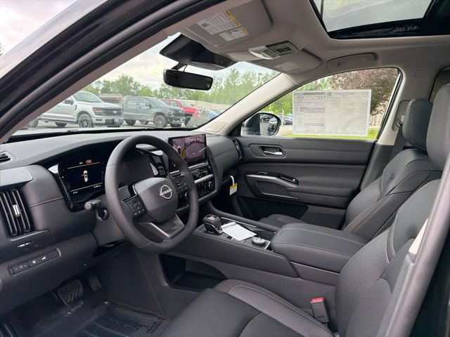 New 2026 Nissan Pathfinder SL w/ SL Premium Package AWD/4WD image 15