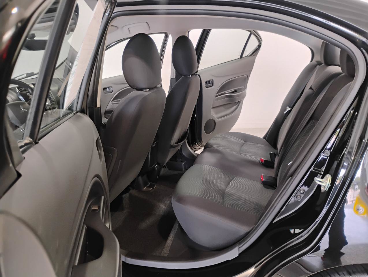 Used 2018 Mitsubishi Mirage G4 ES FWD image 33