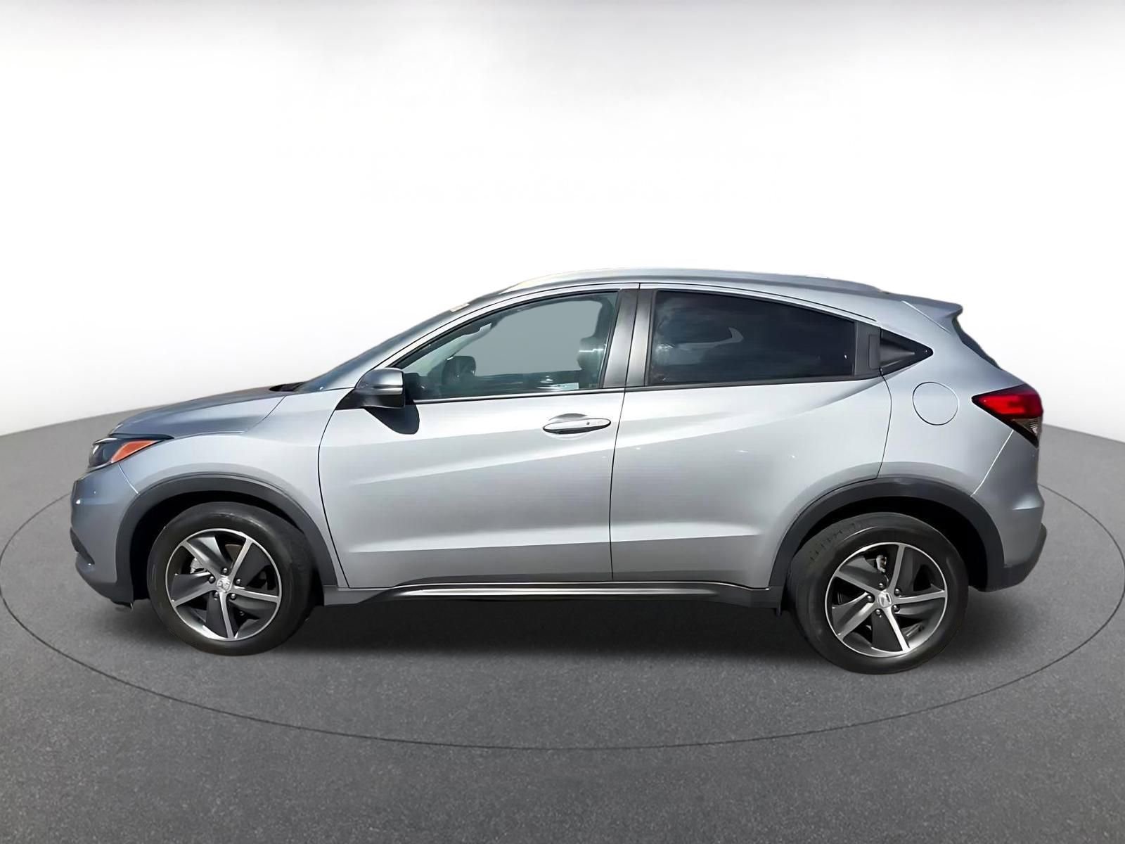 Used 2022 Honda HR-V EX image 9