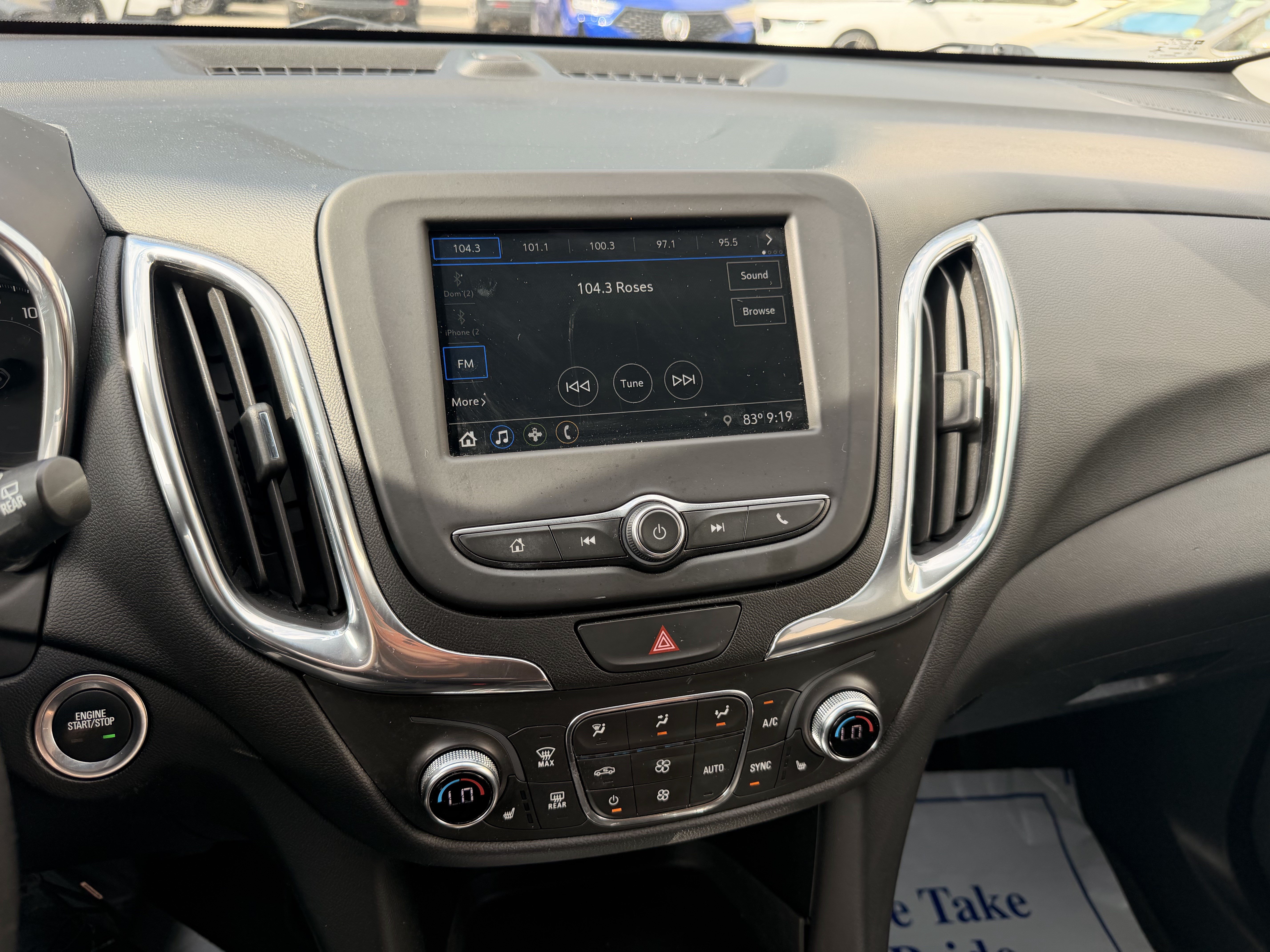 Used 2019 Chevrolet Equinox LT FWD image 22