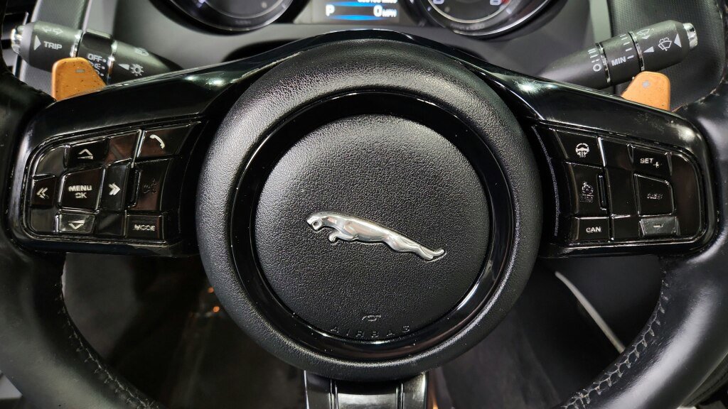 Used 2015 Jaguar F-TYPE S image 37