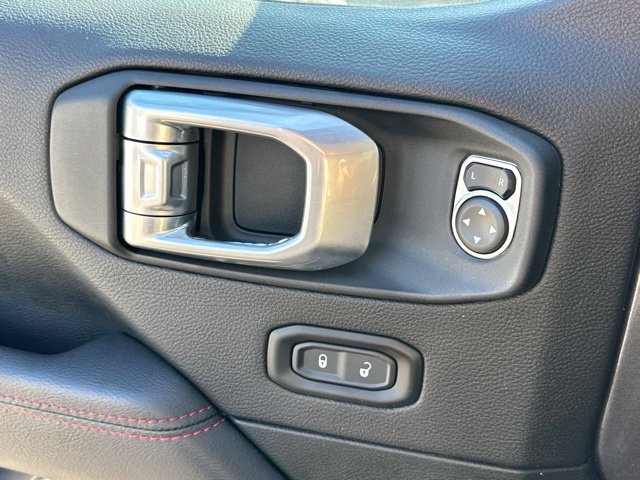Used 2022 Jeep Gladiator Rubicon w/ Cold Weather Group AWD/4WD image 12