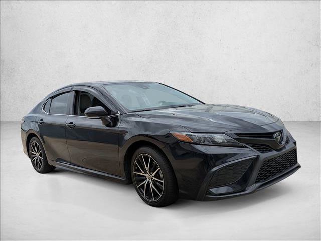 Certified 2023 Toyota Camry SE image 3