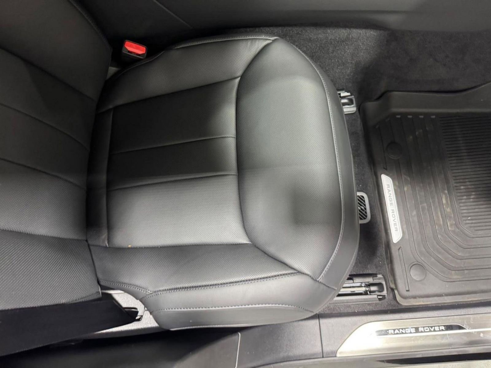 New 2026 Land Rover Range Rover Sport SE image 18