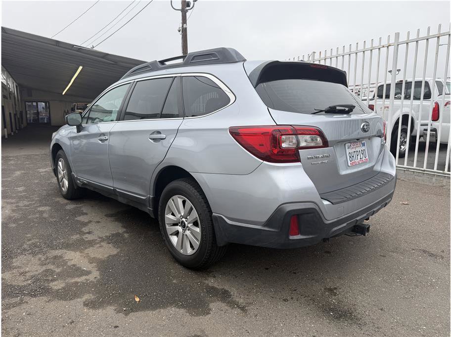 Used 2019 Subaru Outback 2.5i image 5