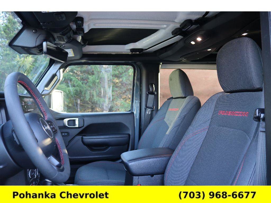 Used 2024 Jeep Wrangler Rubicon w/ Technology Group image 24