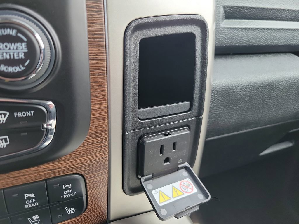 Used 2016 RAM 2500 Laramie w/ Sport Appearance Group image 26